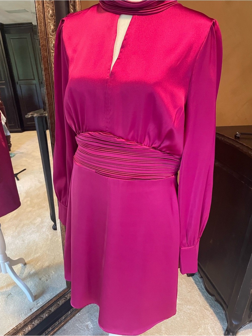 Versona Fuchsia Long-Sleeve Mini Dress